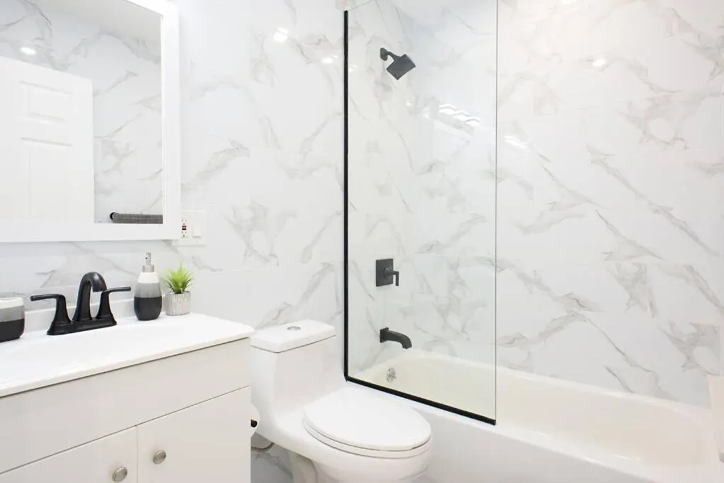240-5 New Prime Location Studio W&D In Unit New York
