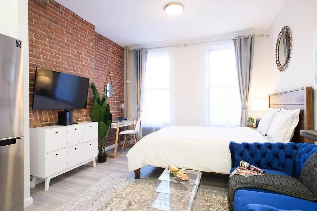 240-5 New Prime Location Studio W&D In Unit New York