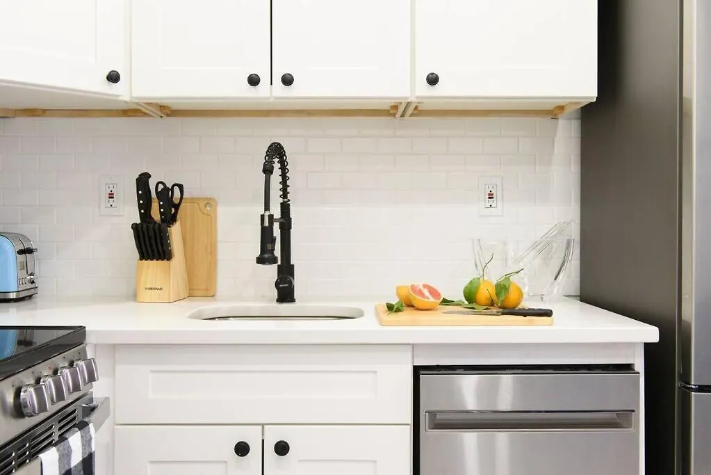 240-5 New Prime Location Studio W&D In Unit New York 0*,  USA